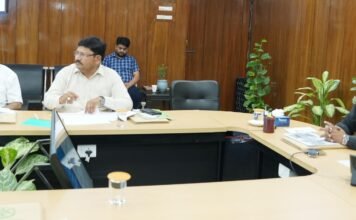 UTTARAKHAND:-मुख्य सचिव आनन्द बर्द्धन ने की आयुष विभाग की समीक्षा कहा-उत्तराखण्ड आयुर्वेद की दृष्टि से अत्यंत महत्वपूर्ण है