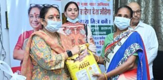 Kotdwar:-विधानसभा अध्यक्ष ने कोटद्वार बेस हॉस्पिटल में क्षय रोग से पीड़ित लोगों को वितरण किया दो महीने का राशन कहा-क्षय रोग से सावधानी,दूर करे यह बीमारी