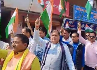 Chamoli:-पोखरी में आयोजित तिरंगा शौर्य सम्मान यात्रा में शामिल हुए राज्यसभा सांसद महेंद्र भट्ट कहा-तिरंगा यात्रा को लेकर उत्तराखंड में जबरदस्त उत्साह