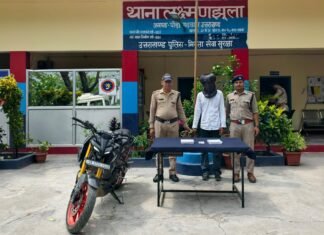 Pauri Garhwal:-लक्ष्मणझूला पुलिस ने शातिर टप्पेबाज को धर दबोचा,पर्यटक से लूटा सामान किया बरामाद,पुलिस की कार्रवाई को स्थानीय संत और वसींदों ने सराहा