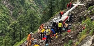 Uttarkashi:-उत्तरकाशी के गंगनानी में बड़ा हादसा,हेलीकॉप्टर क्रैश होने से पायलट समेत छह यात्रियों की मौत,राज्यपाल गुरमीत सिंह और सीएम धामी ने व्यक्त किया दुःख