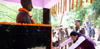 Chamoli:-अशोक चक्र विजेता शहीद भवानी दत्त जोशी की स्मृति में आयोजित शौर्य महोत्सव में शामिल हुए सीएम धामी कहा-शहीदों का सम्मान हमारा कर्तव्य