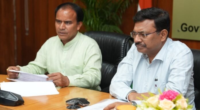 Dehradun:-स्वास्थ्य सेवा में बदलाव हेतु स्वास्थ्य विभाग को तीन बड़े टारगेट-स्थानीय स्तर पर ही संपूर्ण चिकित्सा,एक्चुअल टेलीमेडिसिन और फूली फंक्शनल OT,चिकित्सालयों के सुदृढ़ीकरण का खाका तैयार करने के निर्देश