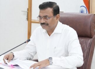 Dehradun:-स्वयं सहायता समूहों को बढ़ावा देने के लिए उनके द्वारा निर्मित उत्पादों का उपयोग किए जाने के संबंध में मुख्य सचिव ने समस्त प्रमुख सचिवों,सचिवों,विभागाध्यक्षों एवं जिलाधिकारियों को दिए निर्देश