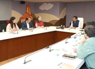 Uttarakhand:-मुख्य सचिव आनन्द बर्द्धन ने राज्य के विकास से जुड़े हुए विभिन्न मुद्दों के संबंध में भारत सरकार के विभिन्न सचिवों से की भेंट