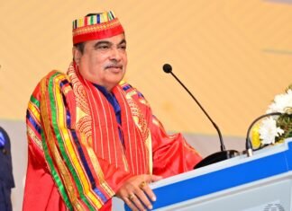 UTTARAKHAND:-ग्राफिक एरा डीम्ड यूनिवर्सिटी के 12वें दीक्षांत समारोह में शामिल हुए केंद्रीय मंत्री नितिन गडकरी कहा-देहरादून में जाम की समस्या के समाधान के लिए राज्य सरकार द्वारा प्रस्ताव भेजे जाने पर की जाएगी सकारात्मक कार्यवाही