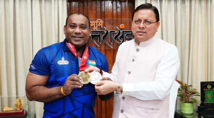 Dehradun:-वेटलिफ्टर मुकेश पाल ने सीएम धाम से की भेंट,मुख्यमंत्री ने उज्ज्वल भविष्य के लिए की कामना