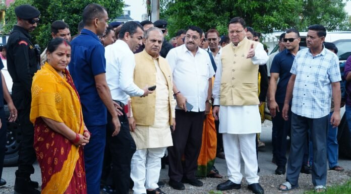 UTTARAKHAND:-मुख्यमंत्री पुष्कर सिंह धामी ने देहरादून में रायपुर क्षेत्र के अंतर्गत अतिवृष्टि से प्रभावित क्षेत्रों का किया स्थलीय निरीक्षण
