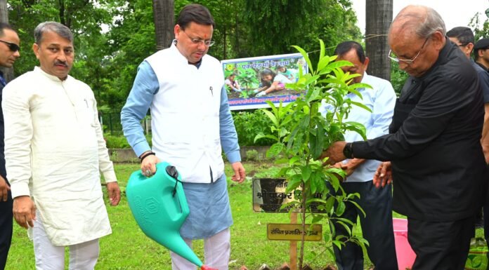 Haldwani:-‘एक पेड़ माँ के नाम’अभियान के अंतर्गत सीएम धामी ने किया वृक्षारोपण,पर्यावरण संरक्षण का दिया संदेश