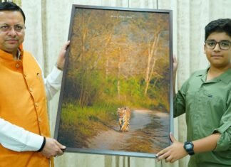 Dehradun:-वाइल्ड लाइफ फोटोग्राफर शौर्य प्रताप बिष्ट ने की सीएम धामी से भेट,मुख्यमंत्री ने किया सम्मानित