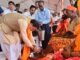 Kanwar Yatra:-सीएम धामी ने ओम पुल में आयोजित कार्यक्रम में कांवड़ियों के पांव धोकर किया स्वागत,हरिद्वार आये कांवडियों एवं शिव भक्तों पर हेलीकॉप्टर से की गई पुष्प वर्षा