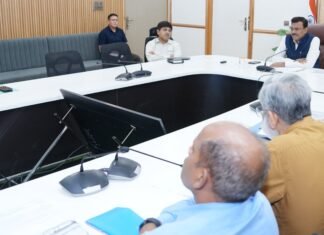 Dehradun:-मुख्य सचिव आनंद बर्धन की अध्यक्षता में हुई पावर ट्रांसमिशन कारपोरेशन ऑफ उत्तराखंड लिमिटेड की बैठक,अधिकारियों के दिए जरूरी निर्देश