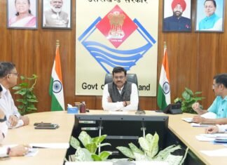 Dehradun:-मुख्य सचिव आनंद बर्धन की अध्यक्षता में हुई सिंचाई विभाग के जलाशयों में जमा सिल्ट को निकाले जाने के संबंध में बैठक