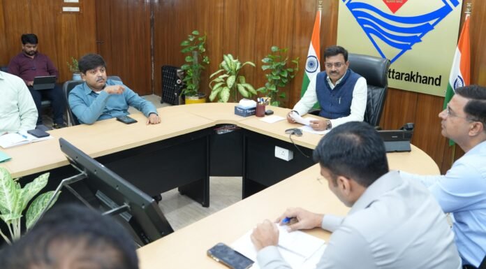 UTTARAKHAND:-मुख्य सचिव आनन्द बर्द्धन ने ली देहरादून शहर के मोबिलिटी प्लान से सम्बन्धित एकीकृत महानगर परिवहन प्राधिकरण की बैठक,यातायात संकुलन योजना की प्रगति की ली जानकारी