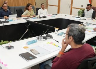 Dehradun:-मुख्य सचिव आनन्द बर्द्धन की अध्यक्षता में संपन्न हुई हाउस ऑफ़ हिमालयाज की 5वीं बोर्ड बैठक,नए उत्पादों की समीक्षा और वैश्विक विस्तार की रणनीति की गई तय