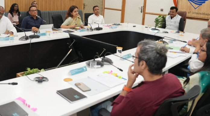 Dehradun:-मुख्य सचिव आनन्द बर्द्धन की अध्यक्षता में संपन्न हुई हाउस ऑफ़ हिमालयाज की 5वीं बोर्ड बैठक,नए उत्पादों की समीक्षा और वैश्विक विस्तार की रणनीति की गई तय