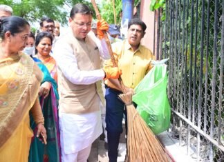 Haridwar:-मुख्यमंत्री पुष्कर सिंह धामी ने ‘एक पेड़ मां के नाम अभियान’ के तहत किया पौधारोपण