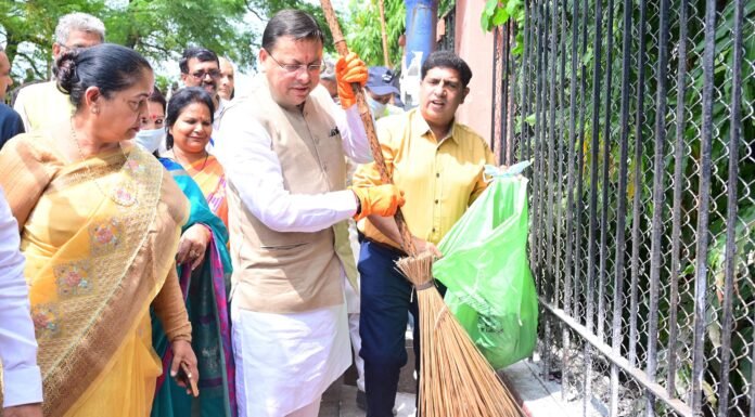 Haridwar:-मुख्यमंत्री पुष्कर सिंह धामी ने ‘एक पेड़ मां के नाम अभियान’ के तहत किया पौधारोपण