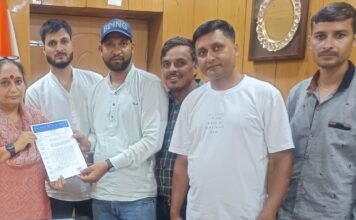 Dehradun:-उत्तराखंड जल संस्थान संविदा श्रमिक संघ के प्रतिनिधिमंडल ने विधानसभा अध्यक्ष ऋतु खण्डूडी भूषण से की भेंट,समस्याओं के समाधान का मिला भरोसा