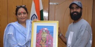 UTTARAKHAND:-उत्तराखंड की विलुप्त होती लोककलाओं और परंपराओं के संरक्षण हेतु कलाकारों ने विधानसभा अध्यक्ष ऋतु खण्डूडी भूषण से की भेंट