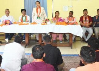 Panchayat chunav:-जिला पंचायत चुनाव प्रचार में उतरी कैबिनेट मंत्री रेखा आर्या,अल्मोड़ा और नैनीताल जनपद में पार्टी समर्थित उम्मीदवारों के पक्ष में किया प्रचार