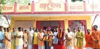 Lucknow:-उत्तराखंड के राज्यपाल गुरमीत सिंह ने हनुमान सेतु मंदिर में हनुमान जी के दर्शन कर पूजन-अर्चना कर की प्रदेश व देशवासियों की सुख,समृद्धि और उत्तम स्वास्थ्य की कामना