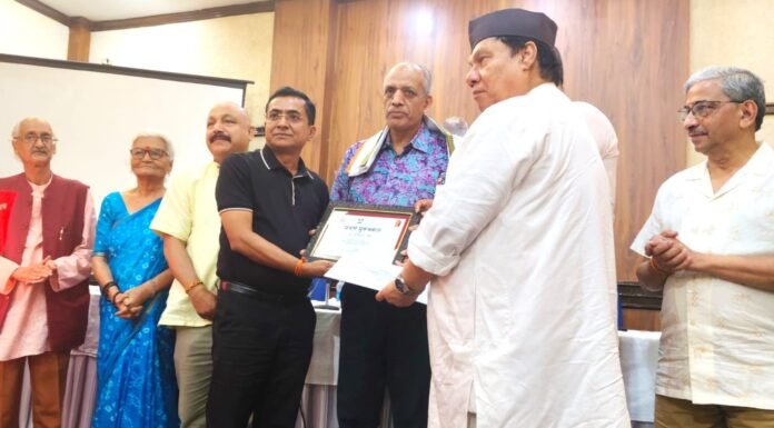 New Delhi:-प्रेस क्लब ऑफ इंडिया में प्रज्ञा आर्ट्स ग्रुप द्वारा आयोजित हुआ अखिल भारतीय नाट्य पुरस्कार समारोह,डॉ.हरिसुमन बिष्ट के नाटक ‘पुतले’ को मिला प्रथम पुरस्कार