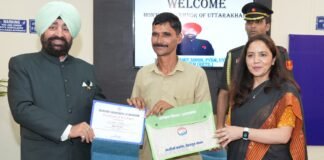 Dehradun:-राज्यपाल गुरमीत सिंह ने क्षेत्रीय परिवहन कार्यालय में आयोजित कार्यक्रम में किया प्रतिभाग कहा-सड़क सुरक्षा और यातायात नियमों का पालन हर नागरिक का है कर्तव्य