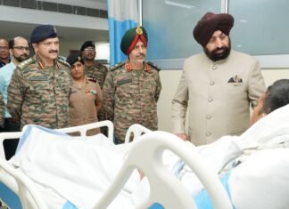 Dehradun:-राज्यपाल गुरमीत सिंह ने मिलिट्री हॉस्पिटल,देहरादून का भ्रमण कर धराली क्षेत्र में आई प्राकृतिक आपदा में घायल हुए जवानों से भेंट कर जाना उनका कुशलक्षेम