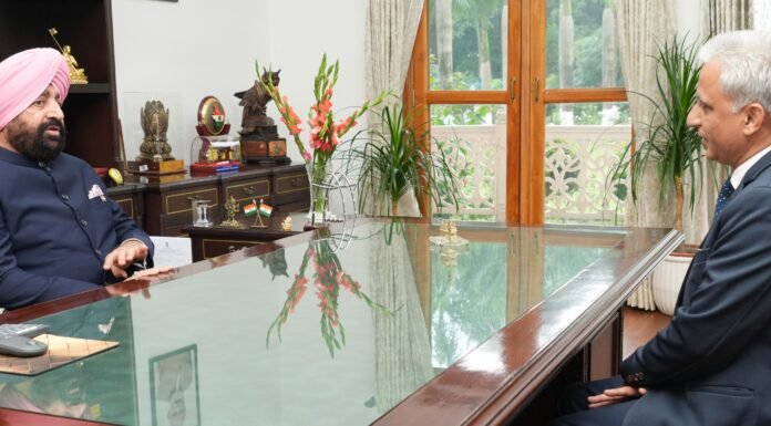 Dehradun:-गोविंद बल्लभ पंत इंजीनियरिंग एवं प्रौद्योगिकी संस्थान,पौड़ी गढ़वाल के निदेशक प्रो.विजय कुमार बंगा ने राज्यपाल गुरमीत सिंह से की शिष्टाचार भेंट