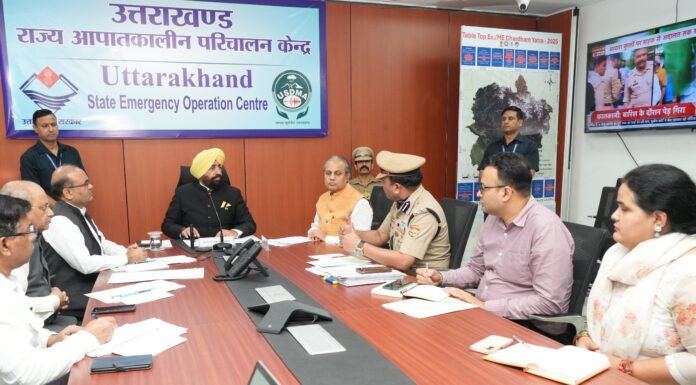 Dharali Cloudburst News:-राज्यपाल गुरमीत सिंह ने की राज्य आपातकालीन परिचालन केंद्र पहुंचकर धराली में आई आपदा से जुड़े राहत और बचाव कार्यों एवं प्रभावितों के पुर्नवास हेतु किए जा रहे प्रयासों की समीक्षा