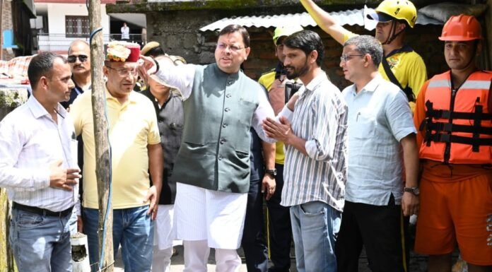 Uttarkashi:-मुख्यमंत्री पुष्कर सिंह धामी ने जनपद की बड़कोट तहसील के स्यानाचट्टी में आपदा प्रभावित क्षेत्र का किया स्थलीय निरीक्षण