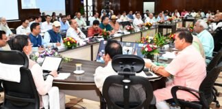 UTTARAKHAND:-मुख्यमंत्री पुष्कर धामी ने की हरिद्वार लोकसभा क्षेत्र के अंतर्गत आने वाली विधानसभाओं की मुख्यमंत्री घोषणाओं की समीक्षा कहा-विधानसभा क्षेत्रों की विभिन्न जन समस्याओं के समाधान के लिए अधिकारी विधायकगणों से निरंतर करें संवाद