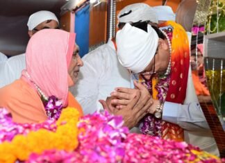 Dehradun:-मुख्यमंत्री पुष्कर धामी ने श्री ब्रह्म निवास आश्रम में 50वाँ निर्वाण दिवस के अवसर पर आयोजित कार्यक्रम में किया प्रतिभाग