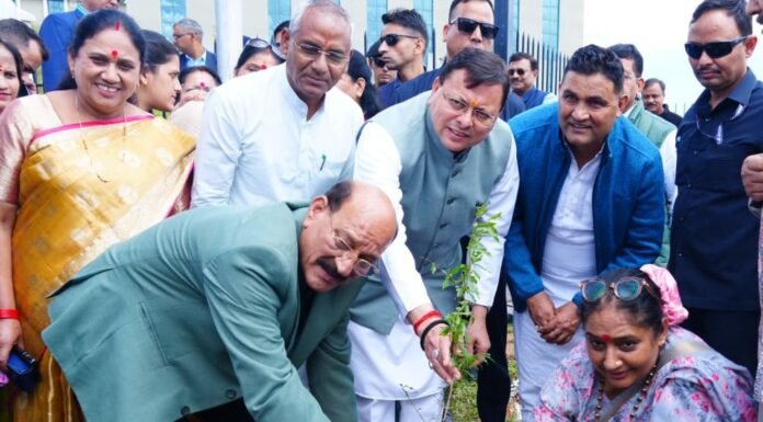 Gairsain:-सीएम धामी और विधानसभा अध्यक्ष ने गैरसैंण ‘भराड़ीसैंण’में ‘एक पेड़ माँ के नाम’अभियान के तहत किया पौधा रोपण