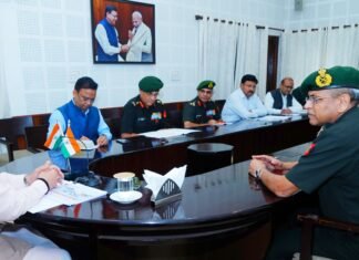 UTTARAKHAND:-भारतीय सेना की मध्य कमान के जनरल ऑफिसर कमांडिंग-इन-चीफ लेफ्टिनेंट जनरल अनिन्द्य सेनगुप्ता ने सीएम धामी से की शिष्टाचार भेंट