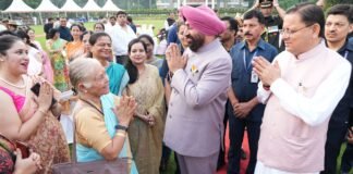 Dehradun:-स्वतंत्रता दिवस के अवसर पर राजभवन में आयोजित हुआ स्वल्पाहार,राज्यपाल गुरमीत सिंह एवं सीएम धामी सहित अनेक गणमान्य लोगों ने किया प्रतिभाग