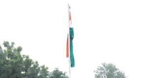 Dehradun:-79वें स्वतंत्रता दिवस के अवसर पर मुख्य सचिव आनन्द बर्द्धन ने सचिवालय में आयोजित कार्यक्रम में किया ध्वजारोहण