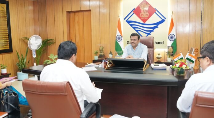 Dehradun:-मुख्य सचिव ने की प्रदेश के अस्पतालों के सुदृढ़ीकरण के सम्बन्ध में स्वास्थ्य विभाग के अधिकारियों के साथ बैठक,प्रदेश के सभी जिला एवं उपजिला अस्पतालों को आवश्यक सुविधाओं से संतृप्त किए जाने के दिए निर्देश