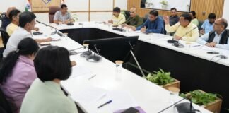 Dehradun:-मुख्य सचिव आनन्द बर्द्धन की अध्यक्षता में हुई स्वतंत्रता दिवस की तैयारियों के सम्बन्ध में बैठक अधिकारियों को निर्देश-रजत जयंती वर्ष में स्वतंत्रता दिवस का हो भव्य आयोजन