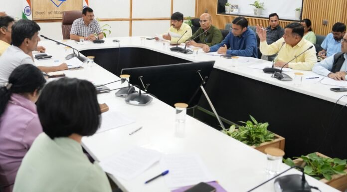 Dehradun:-मुख्य सचिव आनन्द बर्द्धन की अध्यक्षता में हुई स्वतंत्रता दिवस की तैयारियों के सम्बन्ध में बैठक अधिकारियों को निर्देश-रजत जयंती वर्ष में स्वतंत्रता दिवस का हो भव्य आयोजन