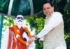 Dehradun:-पंडित दीनदयाल उपाध्याय की जयंती के अवसर पर सीएम धामी ने उनकी प्रतिमा पर माल्यार्पण करते हुए किया उनका स्मरण
