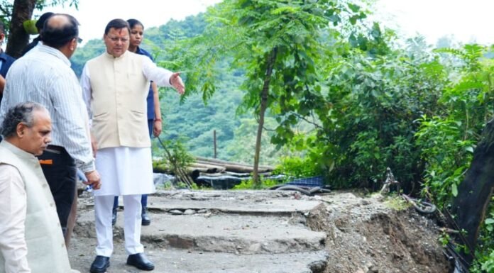 Dehradun:-राज्य आपदा परिचालन केंद्र पहुंचे सीएम धामी की देशभर में हुई अतिवृष्टि की समीक्षा,मसूरी रोड एवं किमाड़ी क्षेत्र का किया स्थलीय निरीक्षण