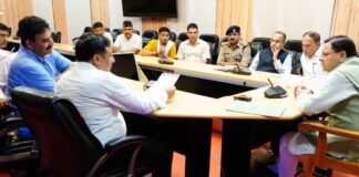 Dehradun:-अपनी विभिन्न मांगों को लेकर राजकीय शिक्षक संघ के पदाधिकारियों ने सीएम धामी से की मुलाकात