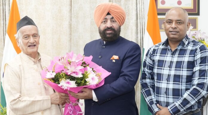 Diwali 2025:-राज्यपाल गुरमीत सिंह से पूर्व राज्यपाल महाराष्ट्र भगत सिंह कोश्यारी,विधायक बंशीधर भगत एवं प्रदेश के वरिष्ठ अधिकारियों ने भेंट कर दी दीपावली की शुभकामनाएं