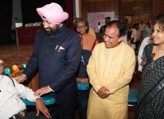 Dehradun:-राजभवन में किया गया‘स्वस्थ नारी,सशक्त परिवार’अभियान के अंतर्गत अधिकारियों,कर्मचारियों एवं उनके परिजनों के लिए वृहद स्वास्थ्य शिविर का आयोजन