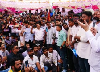 UKSSSC Paper Leak:-युवाओं के बीच पहुंचे सीएम धामी,परीक्षा प्रकरण में सीबीआई जांच की संस्तुति