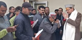 Pithoragarh:-मुख्यमंत्री पुष्कर सिंह धामी पहुंचे मुनस्यारी,जनता और जवानों से किया आत्मीय संवाद