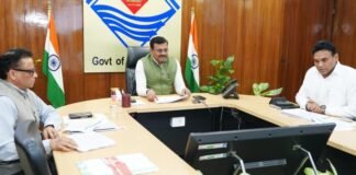 UTTARAKHAND:-मुख्य सचिव आनन्द बर्द्धन की अध्यक्षता में हुई नर्सिंग पाठ्यक्रम संचालन हेतु गठित एम्पावर्ड समिति की बैठक,विभिन्न मेडिकल एवं नर्सिंग कॉलेजों को नर्सिंग कोर्स संचालन एवं सीट वृद्धि की दी गई संस्तुति