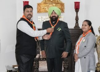 Dehradun:-हिन्दुस्तान स्काउट्स एवं गाइड्स के स्थापना दिवस के अवसर पर राज्यपाल गुरमीत सिंह से हिन्दुस्तान स्काउट्स एवं गाइड्स के प्रतिनिधिमंडल ने की भेंट